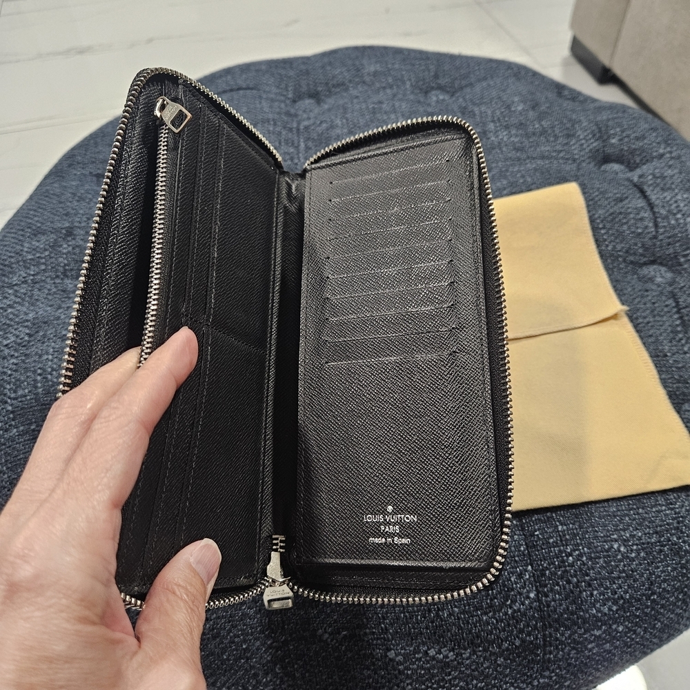 Louis Vuitton Damier Graphite Gray Wallet - Picture 4 of 6